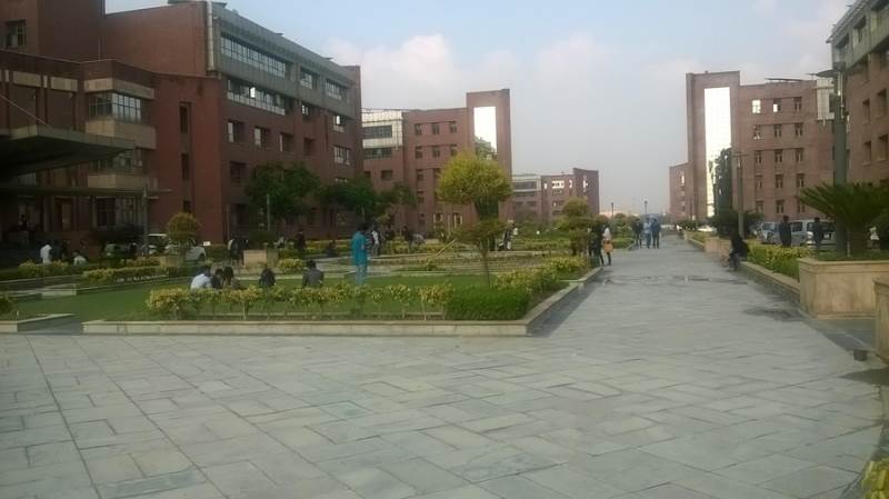 Amity University2