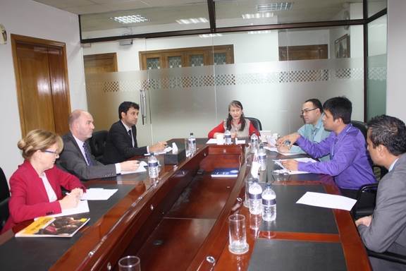 LaTrobe University delegation team meets AIUB Vice Chancellor