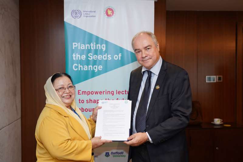 AIUB Signs MoU with ILO to Promote Labour Standards in Legal Education
