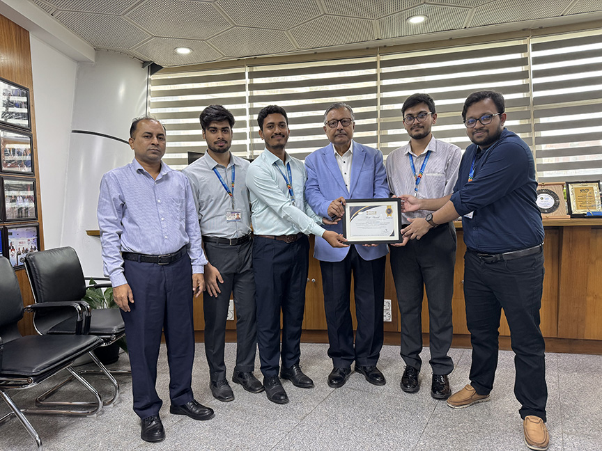 AIUB Team ‘BartaProhori’ Wins Merit Award at Bangladesh ICT and Innovation Awards 2025